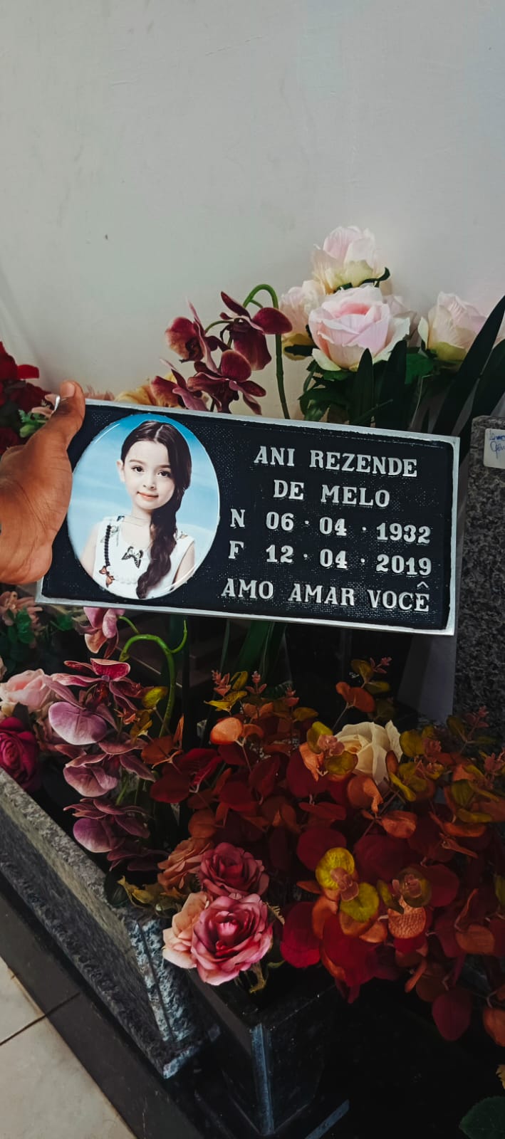Modelo de placa memorial em alumínio